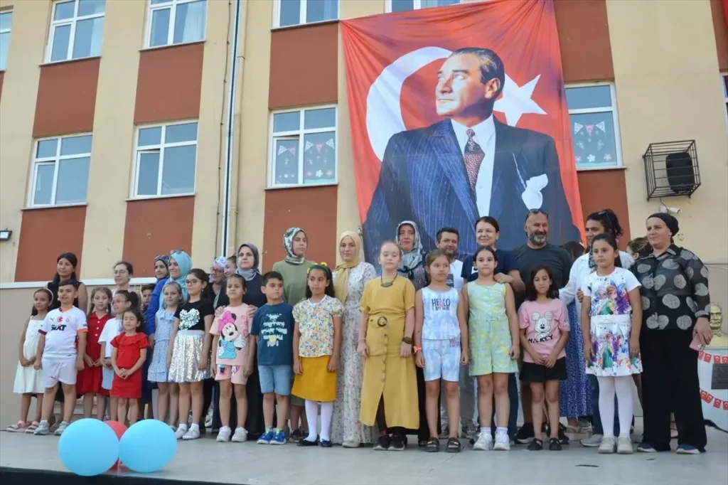 Karamürselde Kitap Okuma Yarışması Ödülleri Verildi