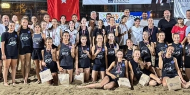 Değirmendere Sahili'nde Miniklerden Plaj Voleybolu Şöleni
