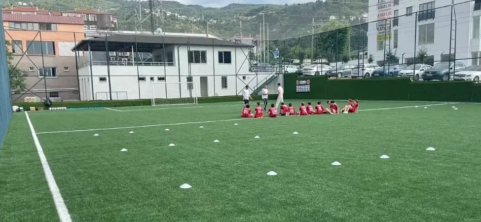 Ereglisporda Tesis Seferberligi Yeni Sezon Oncesi Buyuk Degisim Ereğlispor'da Tesis Seferberliği Yeni Sezon Öncesi Büyük Değişim!