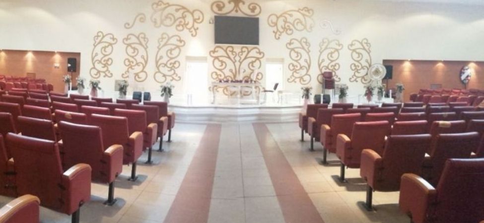 İzmit Belediyesi’nde nikâh salonu kullanım ücreti 1 TL olarak uygulanıyor; dış mekân ve organizasyon talepleri ise ek ücretlendiriliyor