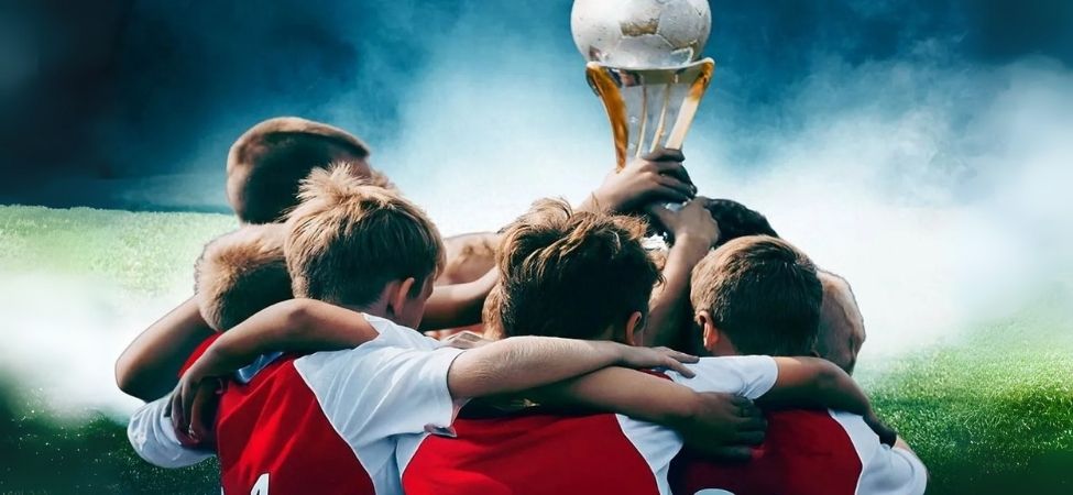 İzmit Belediyesi, Zafer Bayramı Coşkusunu Futbol Turnuvasıyla Taçlandırıyor