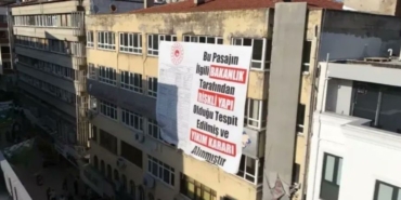 İzmit’in Ortasında Riskli Binalar Yıkılamıyor, İhaleler Boşa Düşüyor Geleceğe Nasıl Hazırlanacağız