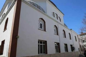 Karamürsel’de Çay Ocağı Değil, Gençlik Merkezi Açılıyor! Müftü Caner Akdemir Konuyla İlgili Konuştu