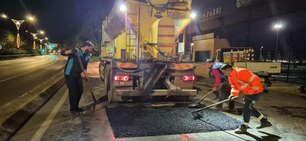 Kocaeli Büyükşehir Belediyesi Gece-Gündüz Demeden Çalışıyor “Memleketimden Çalışma Manzaraları”
