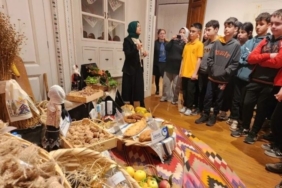 Kocaeli’nin Bereketli Toprakları Müzede Tanıtıldı Öğrenciler Yerli Malı Haftası'nda Ata Tohumlarıyla Tanıştı