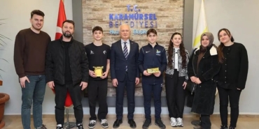Karamürsel’in Gururu Genç Yüzücülerden Büyük Başarı!