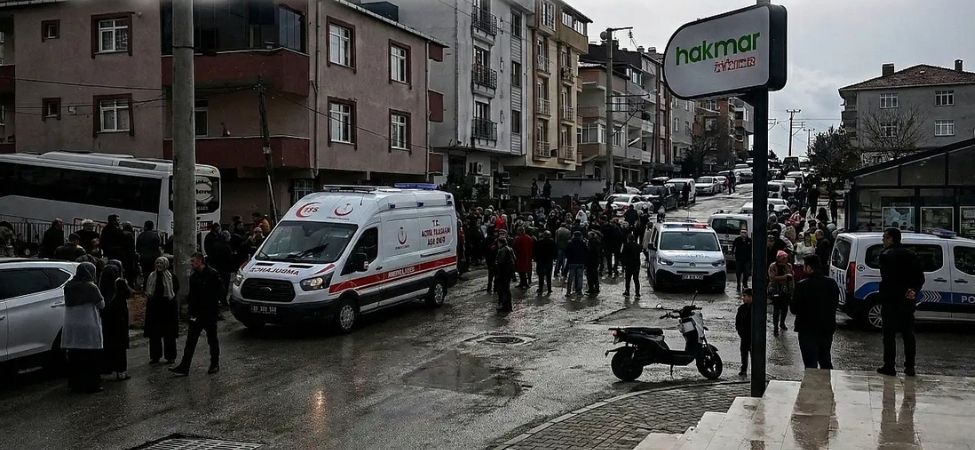 Gebzeden Aci Haber Servis Aracinin Carptigi Minik Elanur Hayatini Kaybetti Gebze’den Acı Haber Servis Aracının Çarptığı Minik Elanur Hayatını Kaybetti