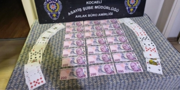 Karamürsel’de Kahvehaneye Kumar Baskını Suçüstü Yakalanan Şahıslara Ceza Yağdı