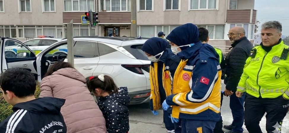 Karamurselde Korkutan Kaza Minik Kardesler Buyuk Sok Yasadi Karamürsel’de Korkutan Kaza Minik Kardeşler Büyük Şok Yaşadı!