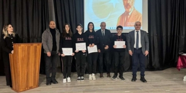 Karamürsel’de Liseliler İstiklal Ruhu İçin Yarıştı Şampiyon Anadolu Lisesi!