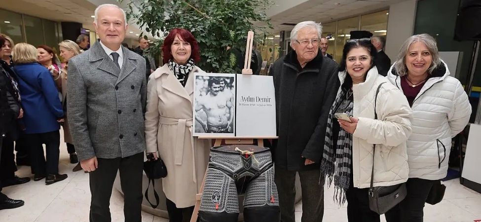 Karamürsel’in Efsanesi Aydın Demir Anıldı Altın Kemerli Pehlivan Fotoğraflarla Yaşıyor!