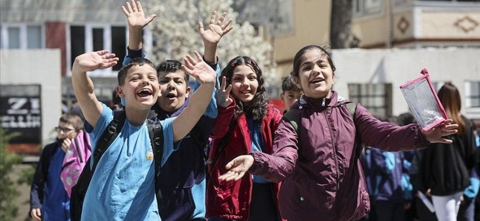 Karamurselli Ogrenciler ve Veliler Dikkat Ara Tatil ve Ramazan Bayrami Birlesti Karamürselli Öğrenciler ve Veliler Dikkat Ara Tatil ve Ramazan Bayramı Birleşti
