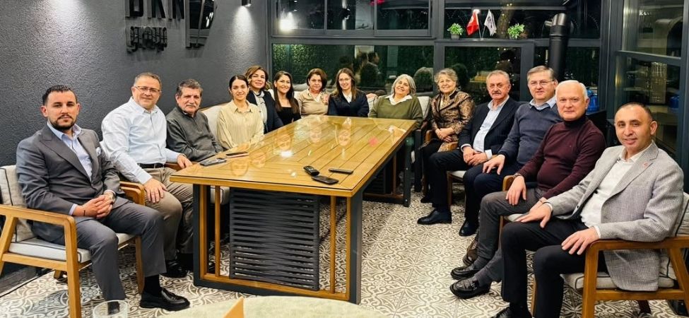 Baskan Ahmet Calik ve CHP Heyeti Sahurda Bir Araya Geldi Başkan Ahmet Çalık ve CHP Heyeti Sahurda Bir Araya Geldi