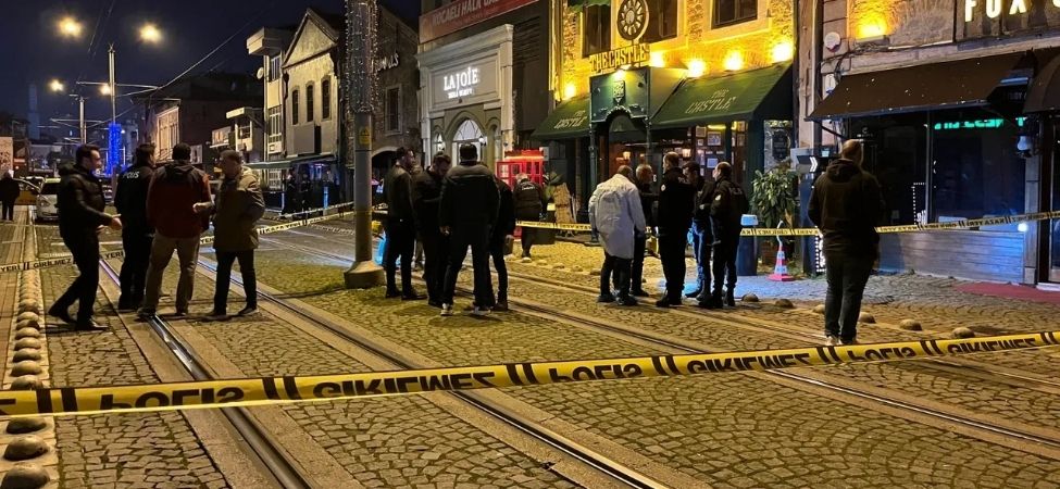 Dehşet Gecesinde Acı Haberler Peş Peşe Geliyor Ağır Yaralanan Emekli Polis Memuru da Hayatını Kaybetti