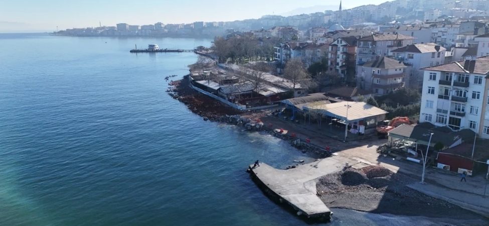 Gölcük Değirmendere Sahiline 200 Metrelik Dev Dalgakıran İnşa Ediliyor!