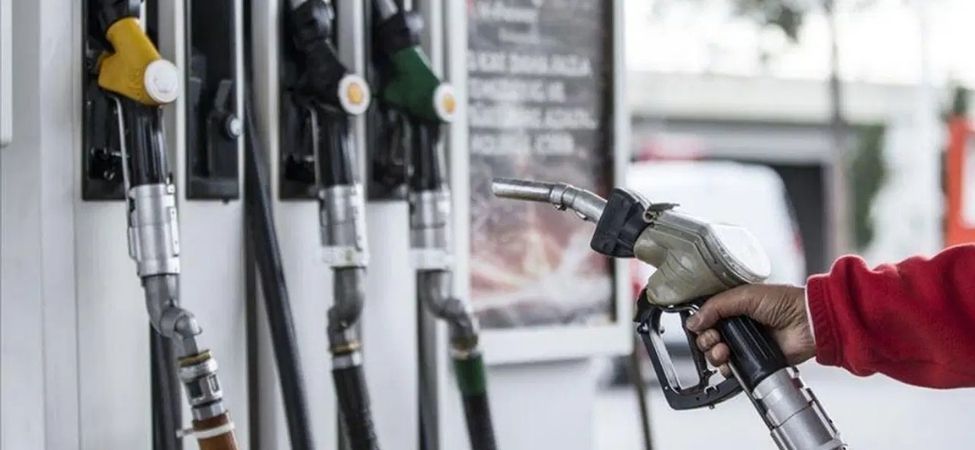 Karamurselli Suruculer Dikkat Benzin ve Motorine Toplam 7 TLyi Asan Dev Zam Bu Gece Pompaya Yansiyor Karamürselli Sürücüler Dikkat Benzin ve Motorine Toplam 7 TL'yi Aşan Dev Zam Bu Gece Pompaya Yansıyor!