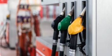 Orta Doğu'daki Kriz Petrolü 8 Ayın Zirvesine Taşıdı! Zam Öncesi Kocaeli'de Güncel Akaryakıt Fiyatları Ne Durumda