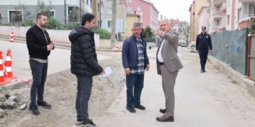 Başkan Ahmet Çalık Havaların Isınmasıyla Başlayan Asfalt Yama Çalışmalarını Yerinde İnceledi