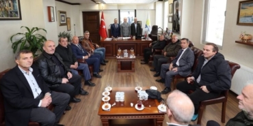 Başkan Çalık İznik Muhtarlar Derneği Başkanı ve Beraberindeki Heyetle İstişare Toplantısı Gerçekleştirdi