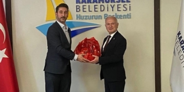 Başkan Çalık, Seyyar Pazarcılar Odası Başkanı Fatih Özkaplan ve Yönetimini Makamında Kabul Etti