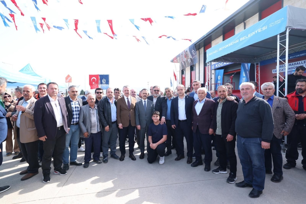 Buyuksehir Tarafindan Dagitilan Yeni Araclarla Birlikte Karamurselin Koylerindeki Tanker Sayisi 8e Ulasti 2 1 Buyuksehir Tarafindan Dagitilan Yeni Araclarla Birlikte Karamurselin Koylerindeki Tanker Sayisi 8e Ulasti 2 1