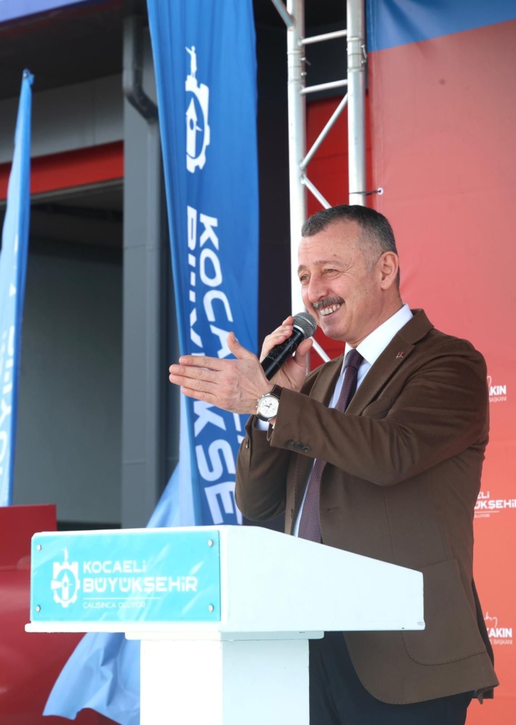 Buyuksehir Tarafindan Dagitilan Yeni Araclarla Birlikte Karamurselin Koylerindeki Tanker Sayisi 8e Ulasti 3 1 Buyuksehir Tarafindan Dagitilan Yeni Araclarla Birlikte Karamurselin Koylerindeki Tanker Sayisi 8e Ulasti 3 1