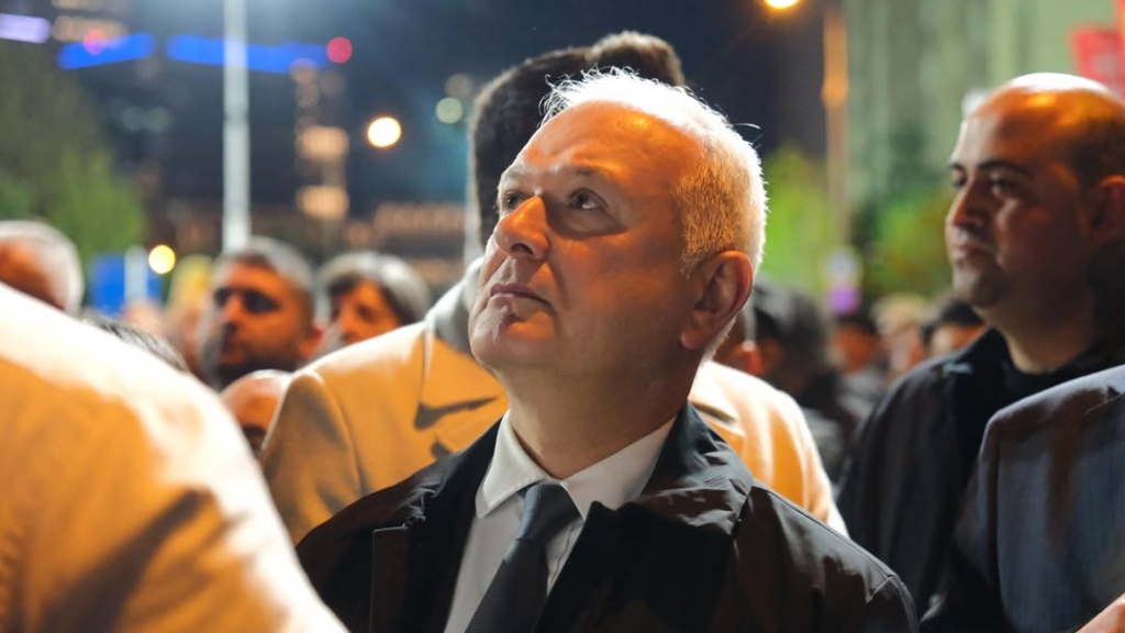 Gelecegimize ve demokrasimize sahip cikiyoruzGenel Baskanimiz Ozgur Ozelin liderliginde adale