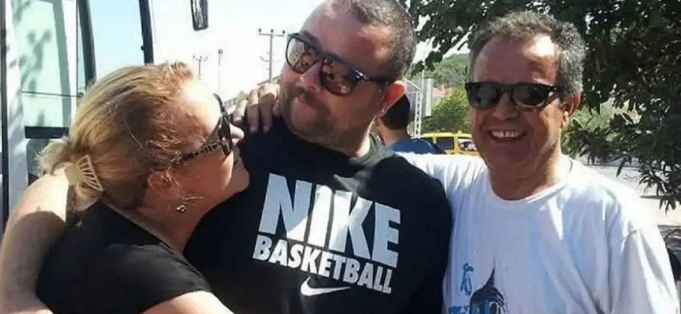 Hamiyet Eraslan'ın 43 Yaşındaki Oğlu Erman Eraslan Geçirdiği Kalp Krizi Sonucu Hayatını Kaybetti