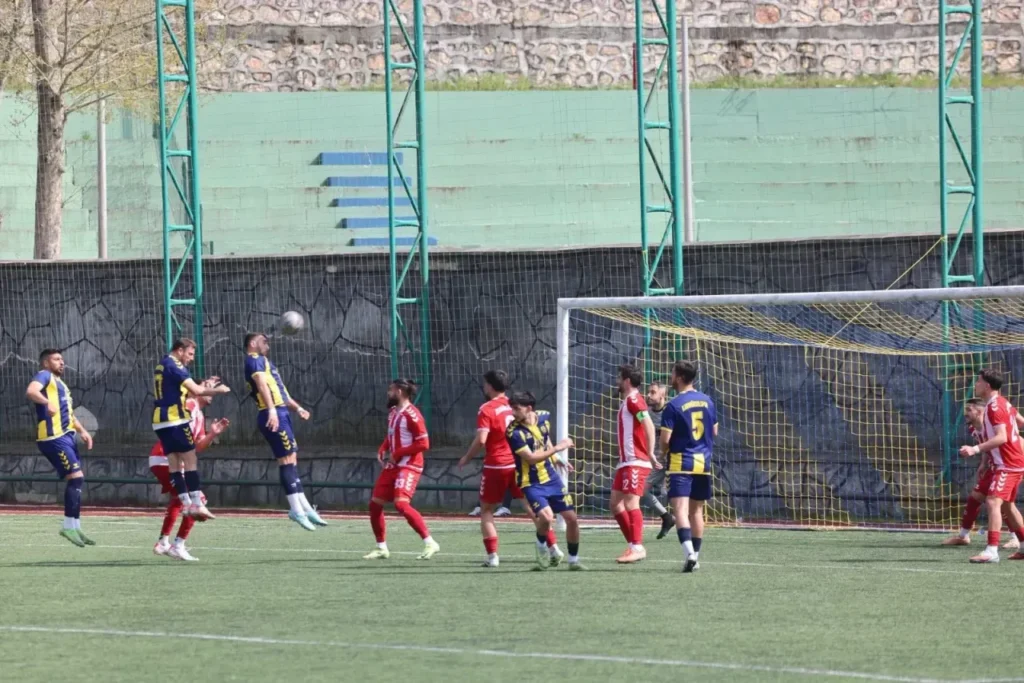 Ilk Yarisi Golsuz Biten Karsilasmada Karamurselspor Sahadan 3 Puanla Ayrilarak Ucunculugunu Korudu 4 Ilk Yarisi Golsuz Biten Karsilasmada Karamurselspor Sahadan 3 Puanla Ayrilarak Ucunculugunu Korudu 4