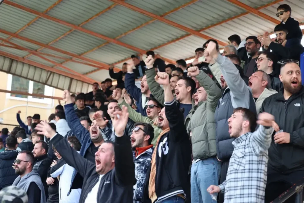 Ilk Yarisi Golsuz Biten Karsilasmada Karamurselspor Sahadan 3 Puanla Ayrilarak Ucunculugunu Korudu 5 Ilk Yarisi Golsuz Biten Karsilasmada Karamurselspor Sahadan 3 Puanla Ayrilarak Ucunculugunu Korudu 5