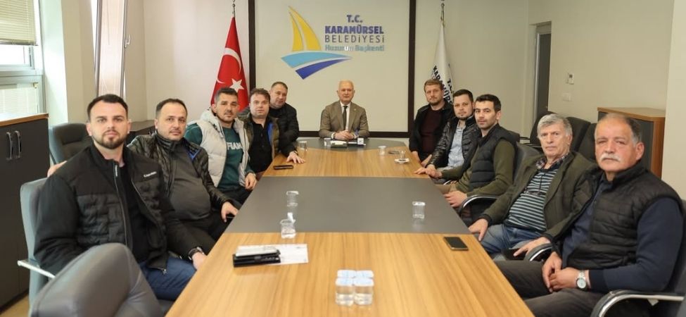 Karamürsel Boşnaklar Derneği Başkanı Ali Tetik ve Yönetimi Başkan Çalık'ı Makamında Ziyaret Etti