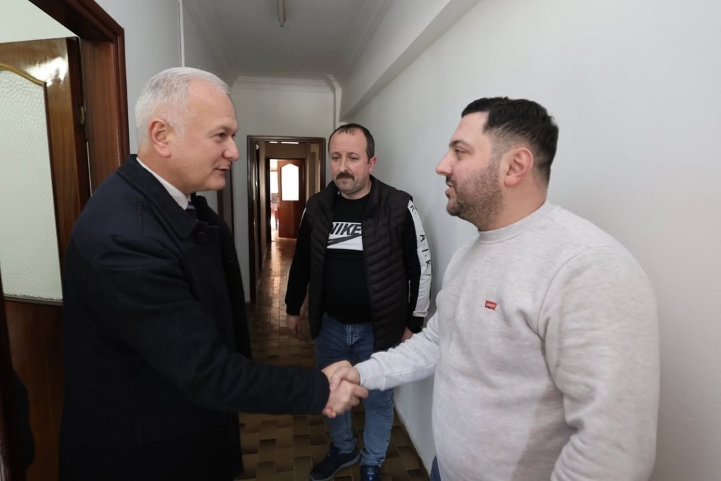 Karamursel Esnaf ve Sanatkarlar Odasi Baskanimiz Abdullah Alpsan ve yonetimine Ilce Baskanimiz 5