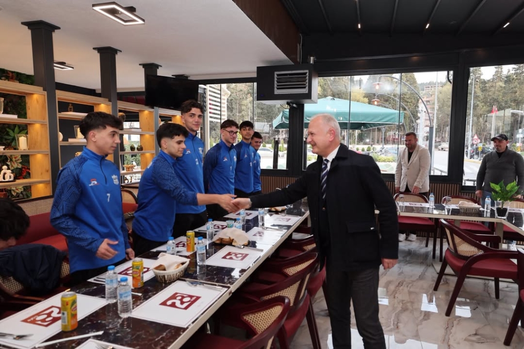 Karamursel Idman Yurdu Spor Kulubumuzun U17 takiminin Gelisim Liginde birbirinden guclu rakipl 4 Karamursel Idman Yurdu Spor Kulubumuzun U17 takiminin Gelisim Liginde birbirinden guclu rakipl 4