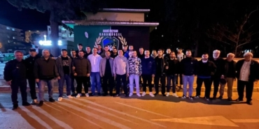 Kocaelispor Başkanı Durul ve Yönetimi, Hodri Meydan Karamürsel Derneği'ni Ziyaret Etti