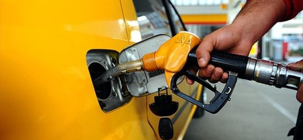 Orta Dogudaki Ateskes Ruzgari Petrol Fiyatlarini Dusurdu Gece Yarisi Itibariyla Akaryakitta Cifte Indirim Pompaya Yansidi Orta Doğu'daki Ateşkes Rüzgarı Petrol Fiyatlarını Düşürdü, Gece Yarısı İtibarıyla Akaryakıtta Çifte İndirim Pompaya Yansıdı