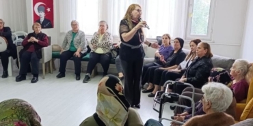 Gölcük Huzurevi Sakinleri Düzenlenen Türk Sanat Müziği Konseriyle Anneler Günü'nü Coşkuyla Kutladı