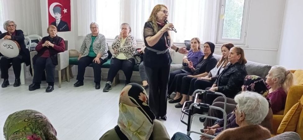 Gölcük Huzurevi Sakinleri Düzenlenen Türk Sanat Müziği Konseriyle Anneler Günü'nü Coşkuyla Kutladı