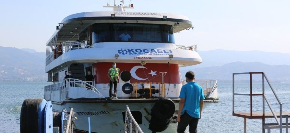 İzmit-Karamürsel Arası Deniz Ulaşımını Sağlayacak İhalede İmzalar Atıldı