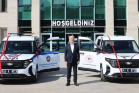 Karamürsel Belediyesi, Vatandaşa Daha Hızlı Hizmet Sunabilmek Amacıyla Doğrudan Satın Aldığı 4 Yeni Aracı Filosuna Kattı