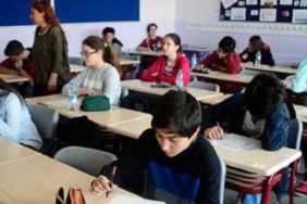 Karamürsel'deki Tüm Öğrencileri ve Velileri Yakından İlgilendiren Karar Okullarda Dijital İmdat Butonu Dönemi Başlıyor