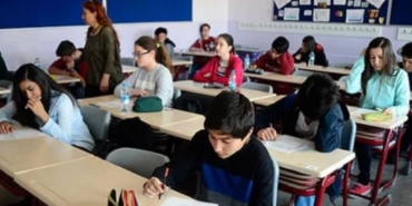 Karamürsel'deki Tüm Öğrencileri ve Velileri Yakından İlgilendiren Karar Okullarda Dijital İmdat Butonu Dönemi Başlıyor