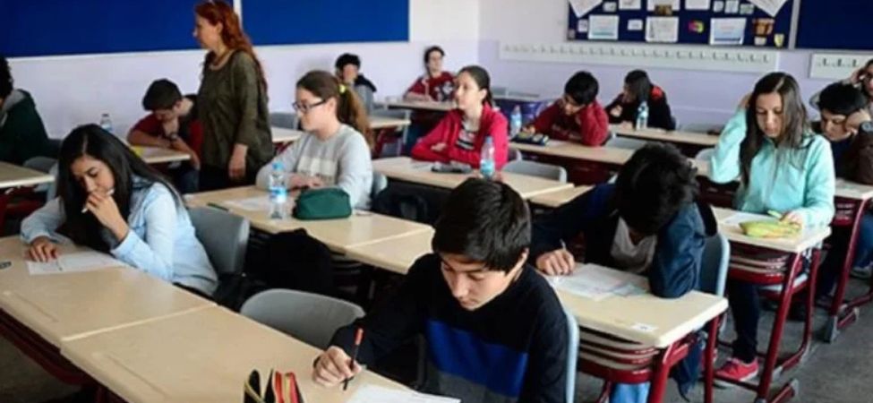 Karamürsel'deki Tüm Öğrencileri ve Velileri Yakından İlgilendiren Karar Okullarda Dijital İmdat Butonu Dönemi Başlıyor