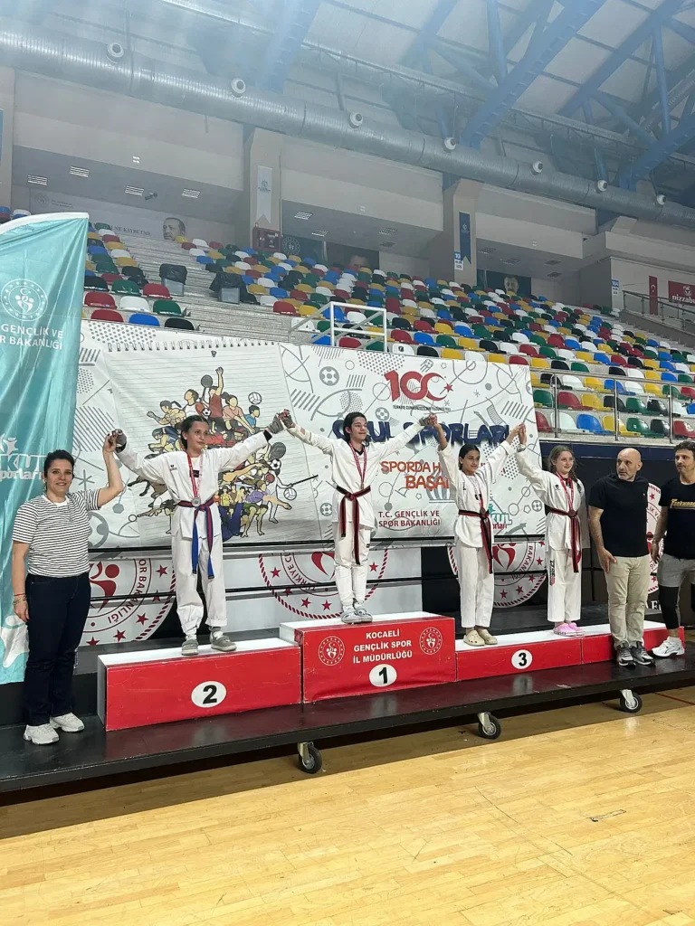 Karamurselli Genc Taekwondocular Kocaeli Il Sampiyonasindan 6 Madalya Ile Dondu 2