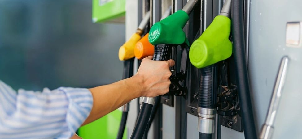 Hürmüz Endişesi Azaldı, Küresel Piyasada Petrol Çakıldı Karamürsel ve Kocaeli'de Güncel Akaryakıt Fiyatları Ne Kadar Oldu