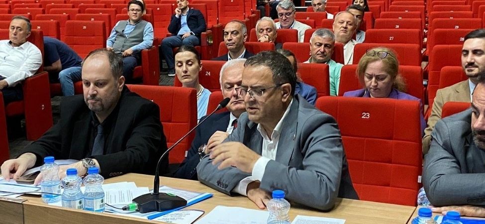 Karamürsel Belediye Başkanı Ahmet Çalık'tan Büyükşehir Meclisinde Yaz Sezonu Öncesi Sahiller İçin Ek Güvenlik Talebi