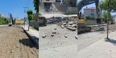 Karamürsel Belediyesi'nden Hummalı Çalışma Necdet Calp İlkokulu Önünde Asfalt Serimi Başladı