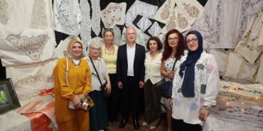 Karamürsel’de El Emeği Göz Nuru Eserler Görücüye Çıktı Yıl Sonu Sergisine Yoğun İlgi