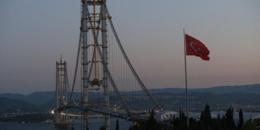 Osmangazi Köprüsü'nden Atlayan 33 Yaşındaki Şahıs Hayatını Kaybetti Sahil Güvenlik Cansız Bedenine Ulaştı