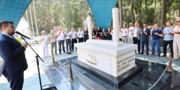 1 Temmuz Denizcilik ve Kabotaj Bayramı Karamürsel'de Anlamlı Bir Törenle Kutlandı Türk Denizciliğinin Öncüsü Karamürsel Alp Kabri Başında Anıldı