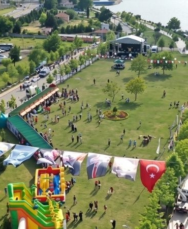 4 Temmuz Kurtuluş Haftası Festivali'ne Kocaelispor Renk Katacak İlhan Çınar Alanı'ndaki Stantta Sürpriz Yarışmalar ve Hediyeler Bekliyor